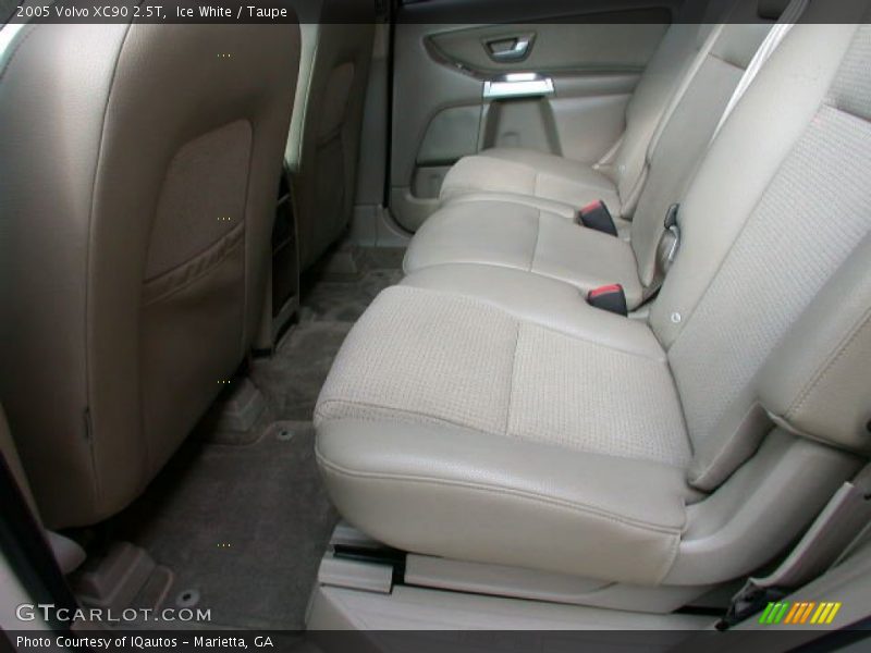 Ice White / Taupe 2005 Volvo XC90 2.5T