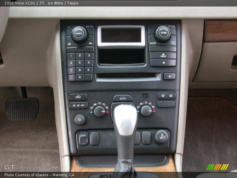 Ice White / Taupe 2005 Volvo XC90 2.5T