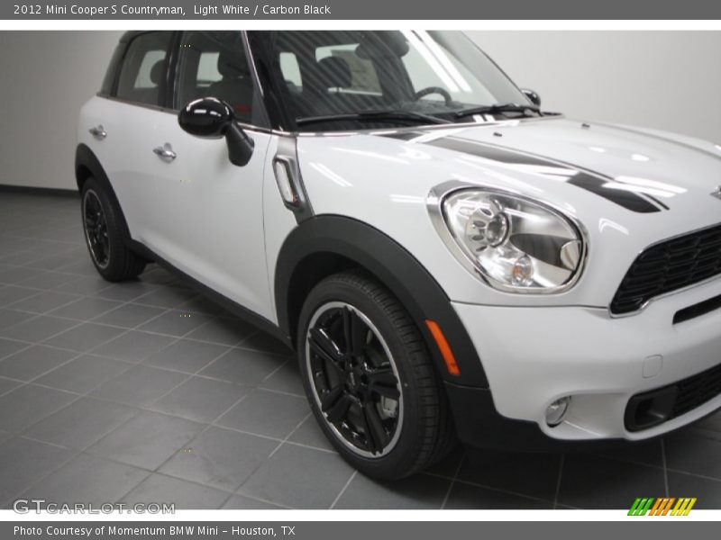 Light White / Carbon Black 2012 Mini Cooper S Countryman