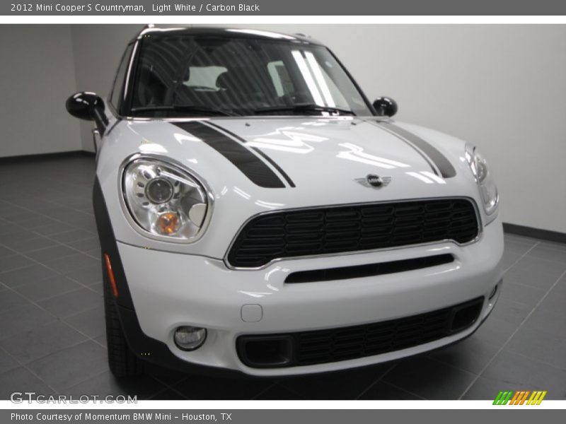 Light White / Carbon Black 2012 Mini Cooper S Countryman