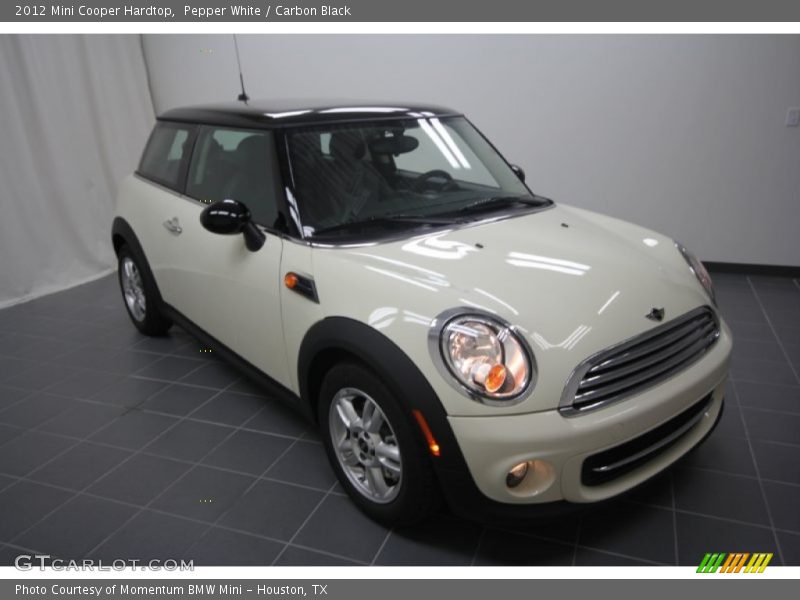 Pepper White / Carbon Black 2012 Mini Cooper Hardtop
