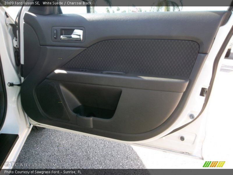 White Suede / Charcoal Black 2009 Ford Fusion SE