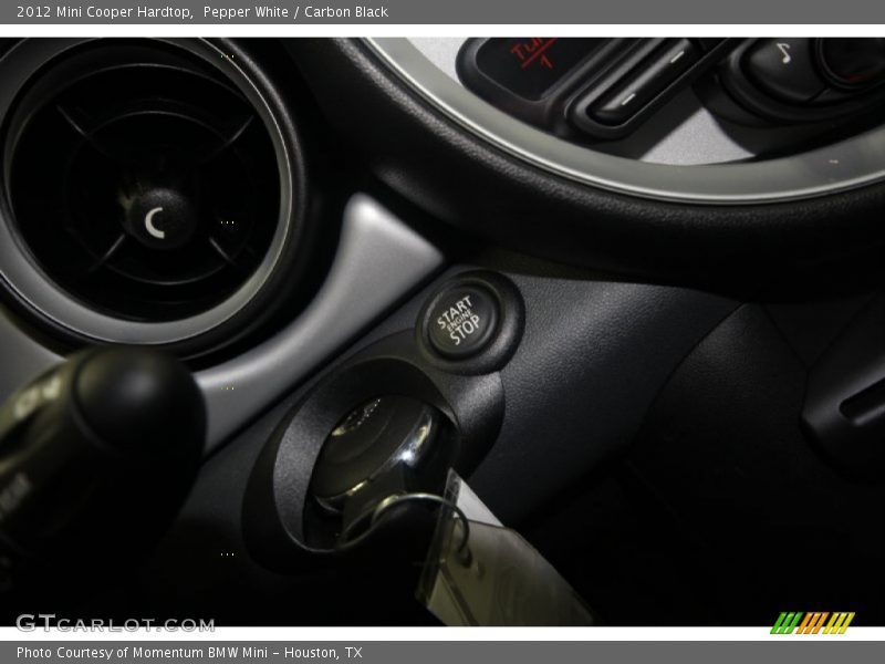 Pepper White / Carbon Black 2012 Mini Cooper Hardtop