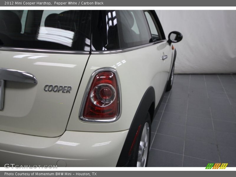 Pepper White / Carbon Black 2012 Mini Cooper Hardtop