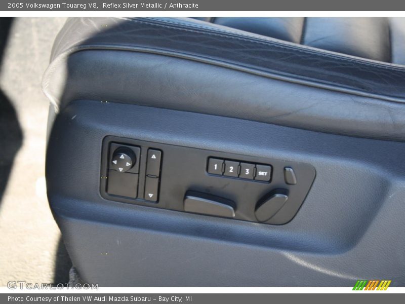 Reflex Silver Metallic / Anthracite 2005 Volkswagen Touareg V8