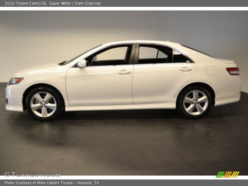 Super White / Dark Charcoal 2010 Toyota Camry SE