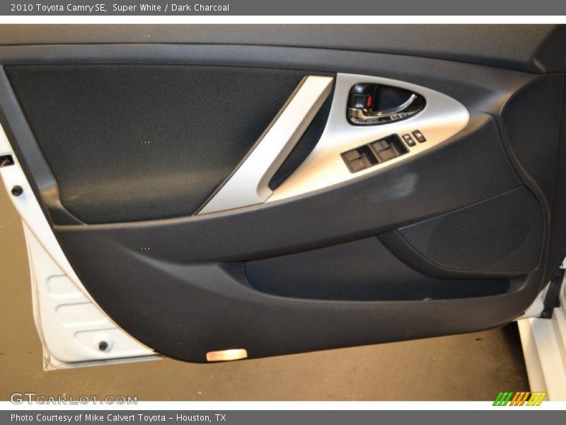 Super White / Dark Charcoal 2010 Toyota Camry SE