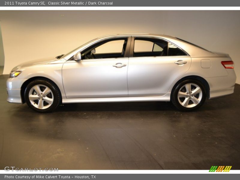 Classic Silver Metallic / Dark Charcoal 2011 Toyota Camry SE