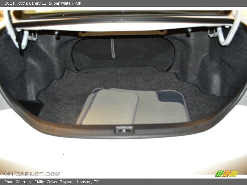 Super White / Ash 2011 Toyota Camry LE