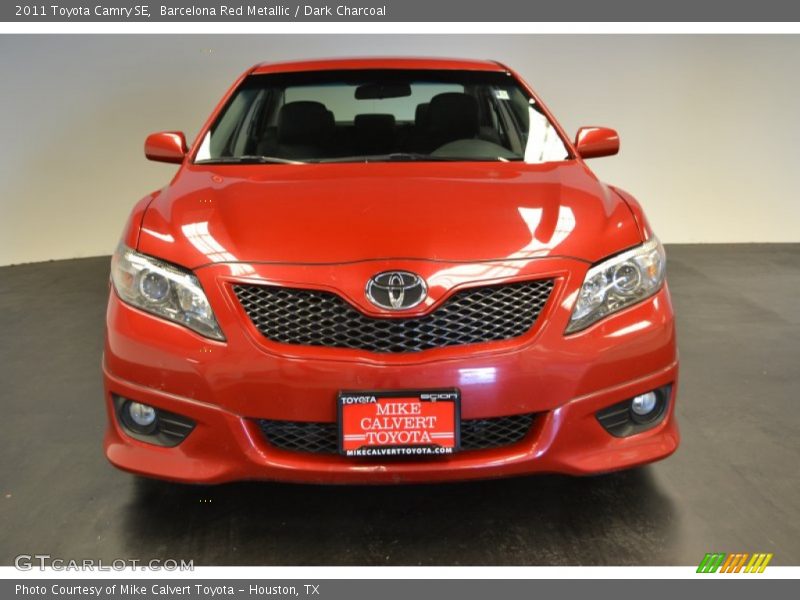 Barcelona Red Metallic / Dark Charcoal 2011 Toyota Camry SE