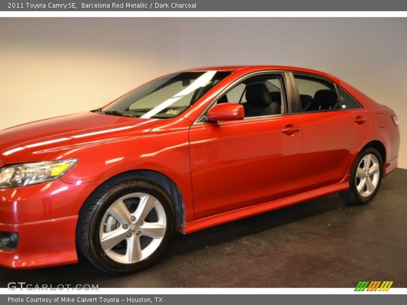 Barcelona Red Metallic / Dark Charcoal 2011 Toyota Camry SE