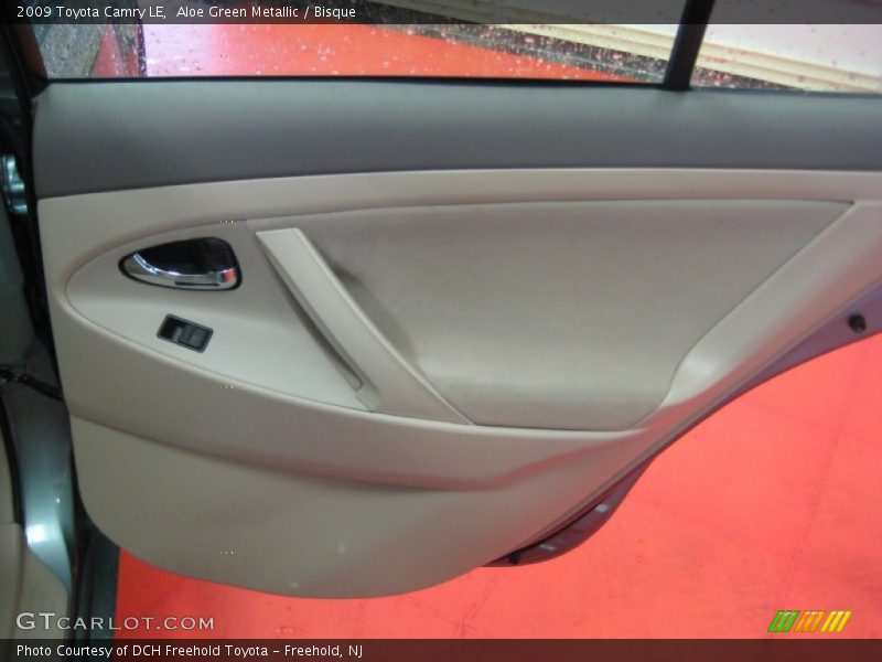 Aloe Green Metallic / Bisque 2009 Toyota Camry LE