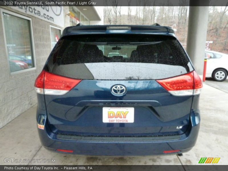 South Pacific Pearl / Light Gray 2012 Toyota Sienna LE