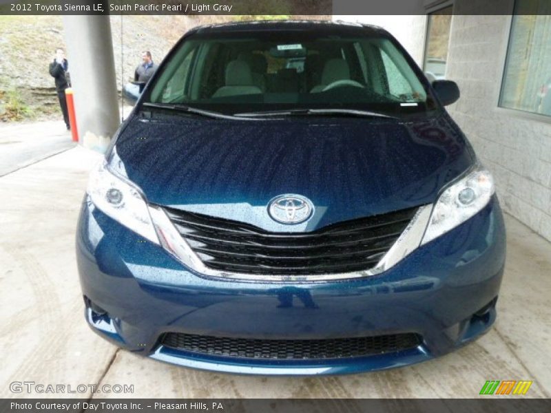 South Pacific Pearl / Light Gray 2012 Toyota Sienna LE