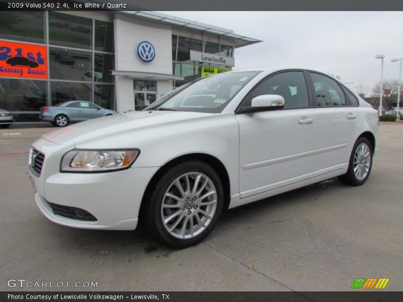 Ice White / Quartz 2009 Volvo S40 2.4i