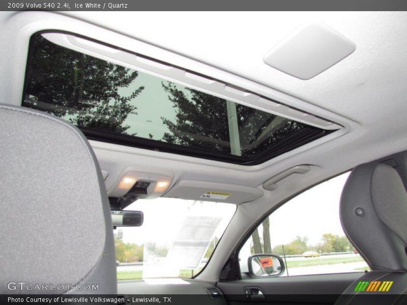 Ice White / Quartz 2009 Volvo S40 2.4i