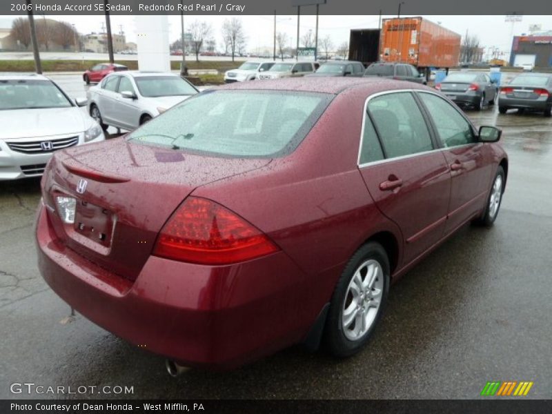 Redondo Red Pearl / Gray 2006 Honda Accord SE Sedan