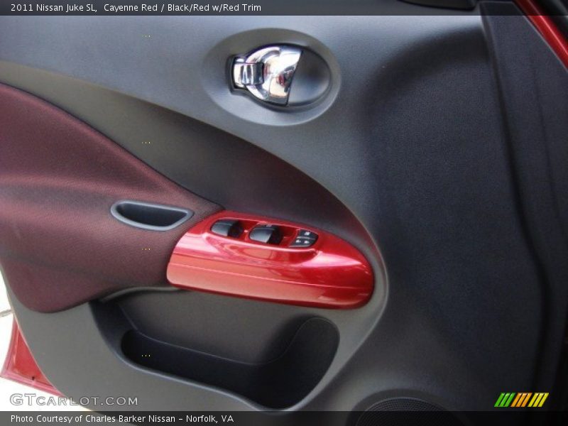 Cayenne Red / Black/Red w/Red Trim 2011 Nissan Juke SL