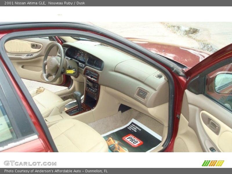 Nouveau Ruby / Dusk 2001 Nissan Altima GLE