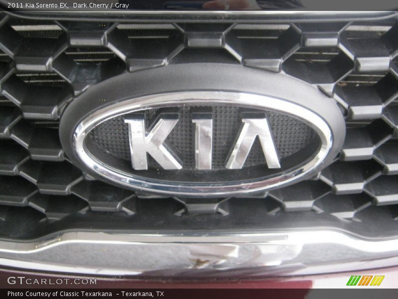 Dark Cherry / Gray 2011 Kia Sorento EX