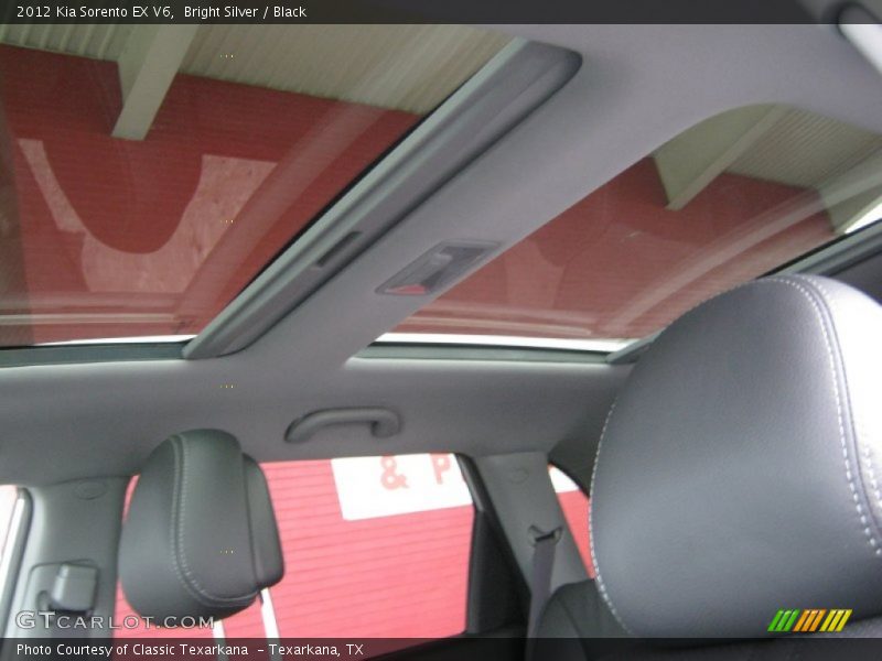 Bright Silver / Black 2012 Kia Sorento EX V6