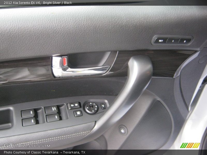 Bright Silver / Black 2012 Kia Sorento EX V6