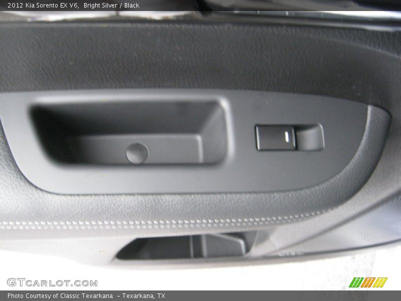 Bright Silver / Black 2012 Kia Sorento EX V6