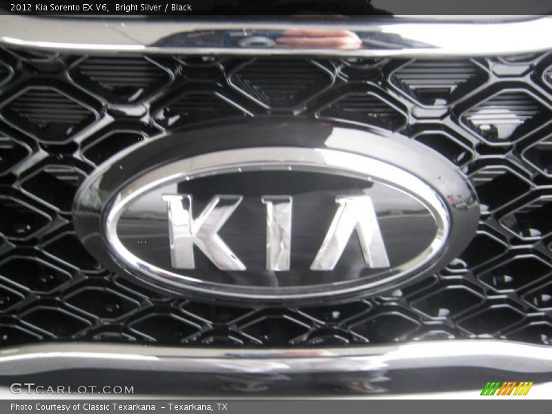 Bright Silver / Black 2012 Kia Sorento EX V6