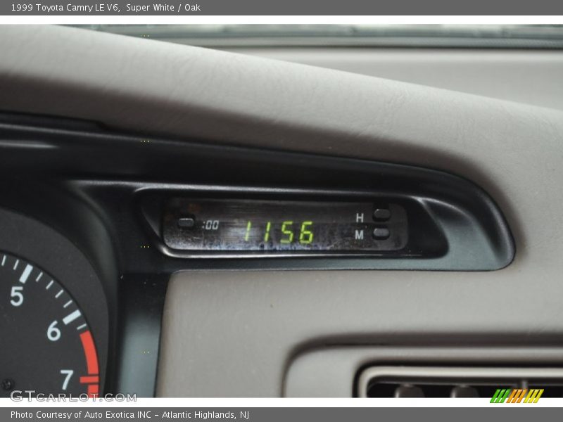 Super White / Oak 1999 Toyota Camry LE V6
