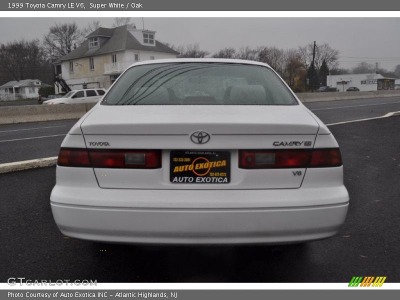 Super White / Oak 1999 Toyota Camry LE V6