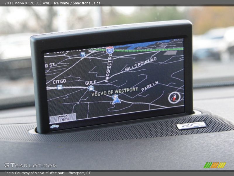 Ice White / Sandstone Beige 2011 Volvo XC70 3.2 AWD