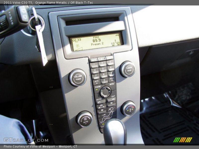 Orange Flame Metallic / Off Black T-Tec 2011 Volvo C30 T5