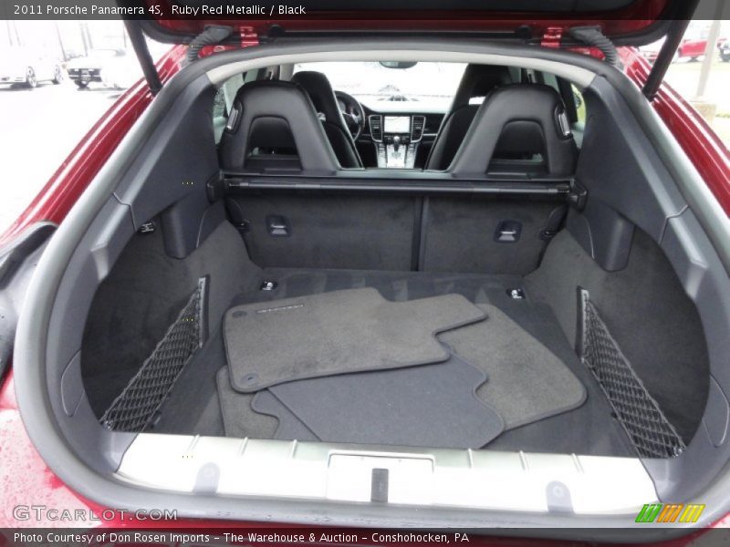  2011 Panamera 4S Trunk