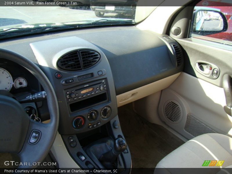 Rain Forest Green / Tan 2004 Saturn VUE