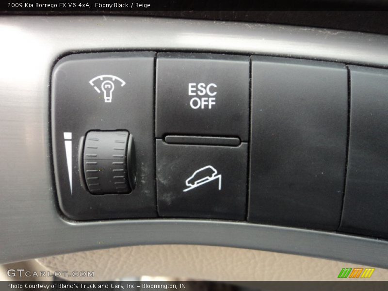 Ebony Black / Beige 2009 Kia Borrego EX V6 4x4