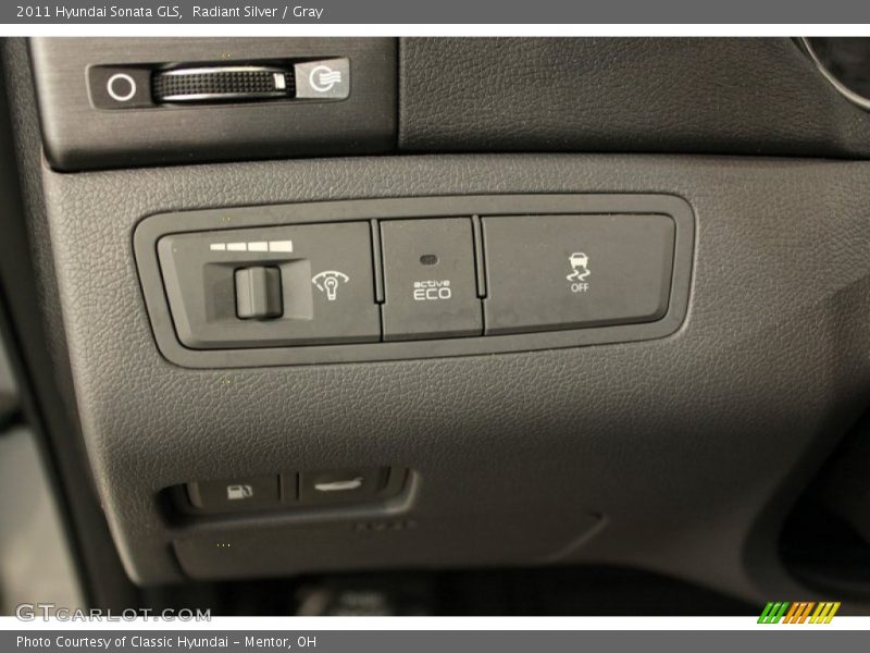 Radiant Silver / Gray 2011 Hyundai Sonata GLS