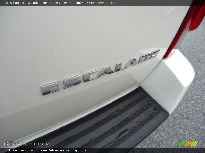 White Diamond / Cashmere/Cocoa 2010 Cadillac Escalade Platinum AWD