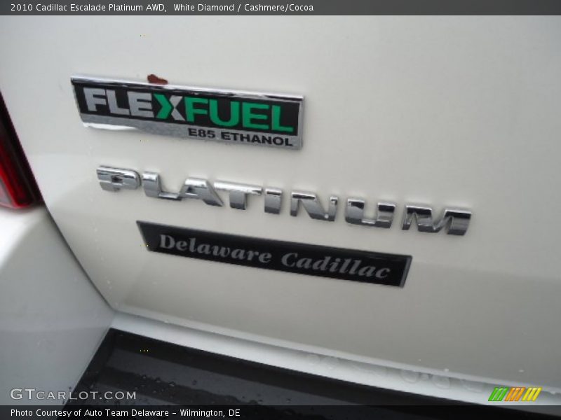 White Diamond / Cashmere/Cocoa 2010 Cadillac Escalade Platinum AWD