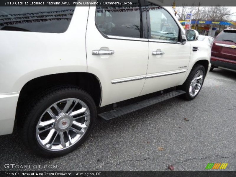 White Diamond / Cashmere/Cocoa 2010 Cadillac Escalade Platinum AWD