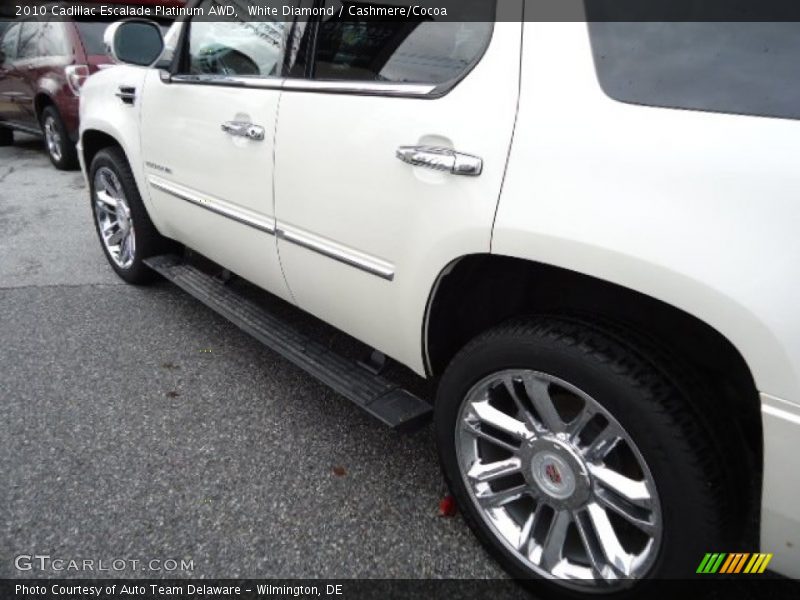 White Diamond / Cashmere/Cocoa 2010 Cadillac Escalade Platinum AWD