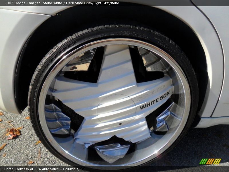 Stone White / Dark Slate Gray/Light Graystone 2007 Dodge Charger