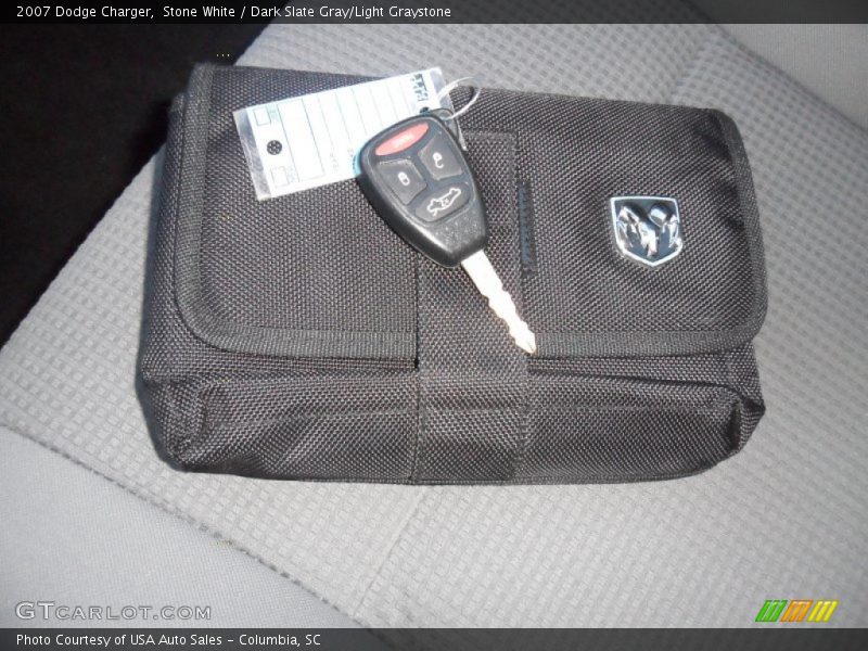 Stone White / Dark Slate Gray/Light Graystone 2007 Dodge Charger