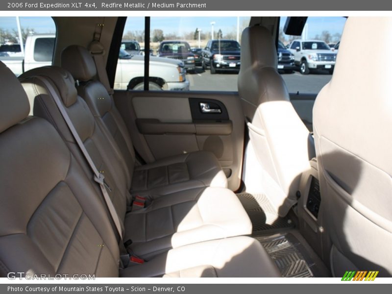 Redfire Metallic / Medium Parchment 2006 Ford Expedition XLT 4x4