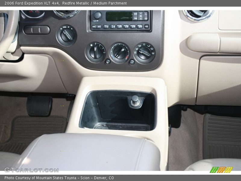 Redfire Metallic / Medium Parchment 2006 Ford Expedition XLT 4x4