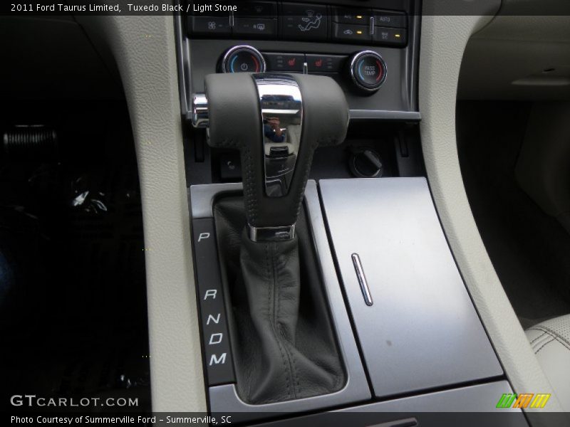 Tuxedo Black / Light Stone 2011 Ford Taurus Limited