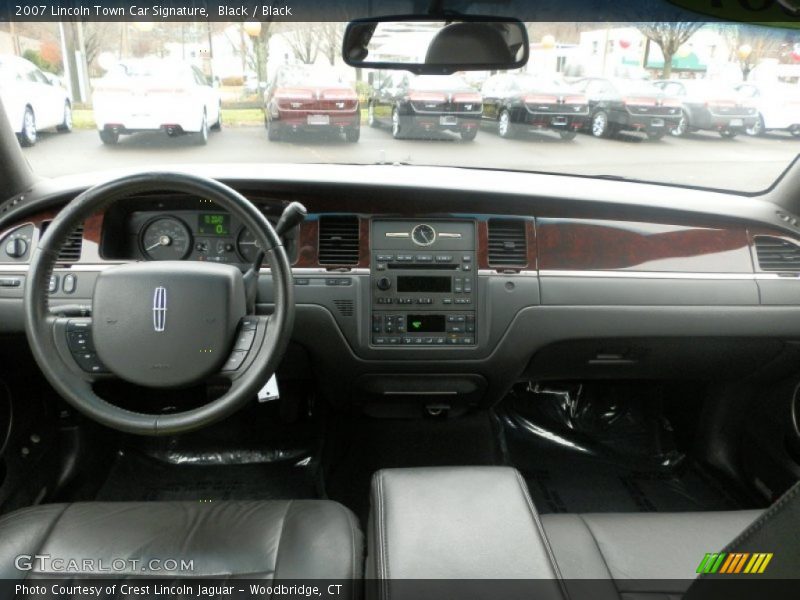 Black / Black 2007 Lincoln Town Car Signature