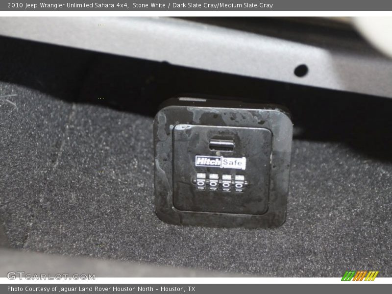 Stone White / Dark Slate Gray/Medium Slate Gray 2010 Jeep Wrangler Unlimited Sahara 4x4