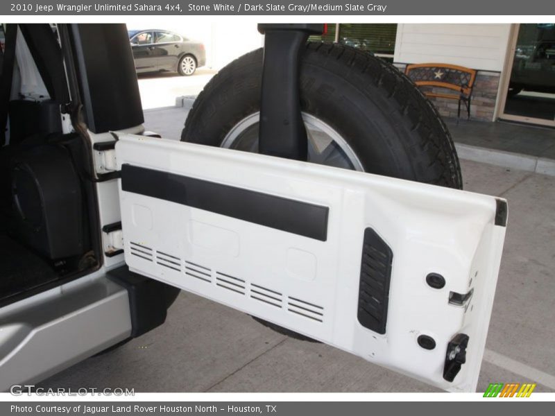 Stone White / Dark Slate Gray/Medium Slate Gray 2010 Jeep Wrangler Unlimited Sahara 4x4