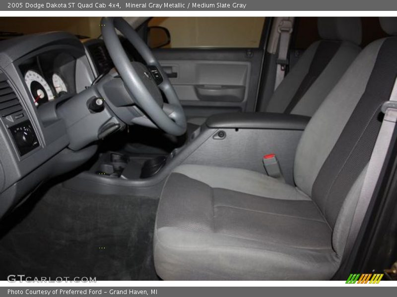 Mineral Gray Metallic / Medium Slate Gray 2005 Dodge Dakota ST Quad Cab 4x4