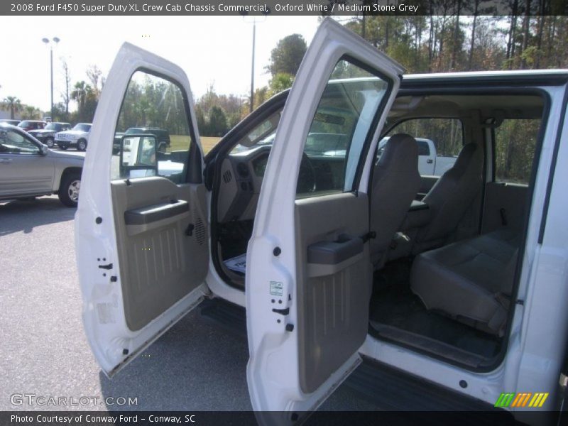 Oxford White / Medium Stone Grey 2008 Ford F450 Super Duty XL Crew Cab Chassis Commercial